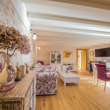 Villa Martina Комижа Экстерьер фото