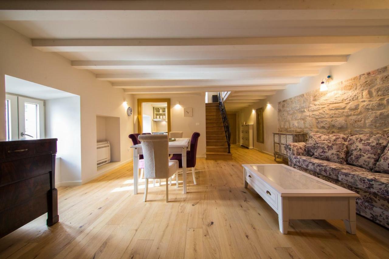 Villa Martina Комижа Экстерьер фото